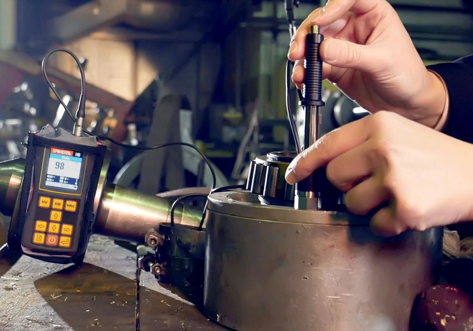 ТКМ-359С твердомер динамический в работе 3