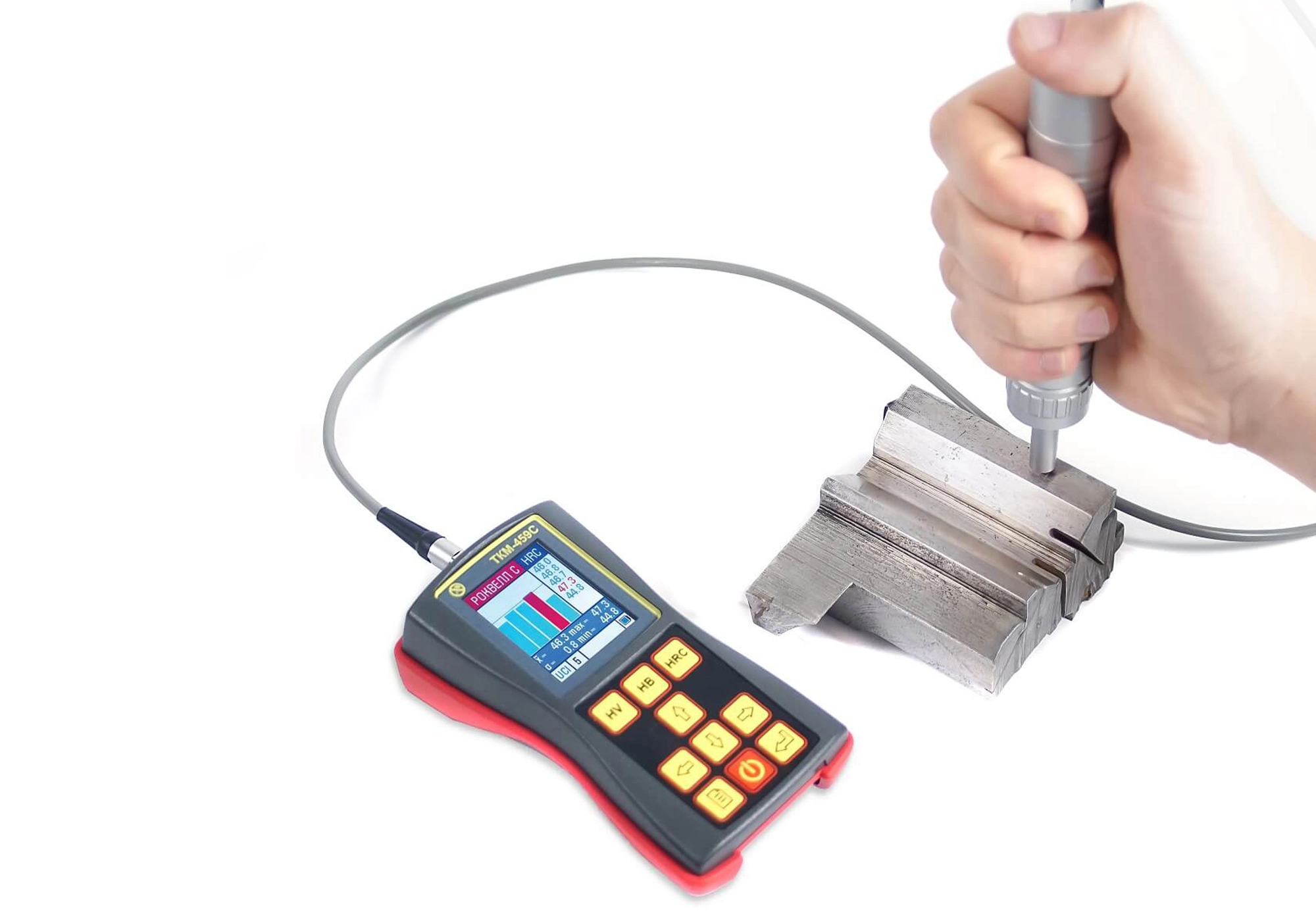 ТКМ-459 твердомер ультразвуковой в работе 1